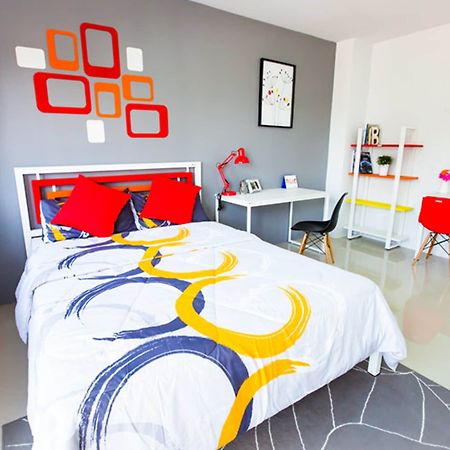 Room 9 Residence (Adults Only) Pluak Daeng Exterior photo