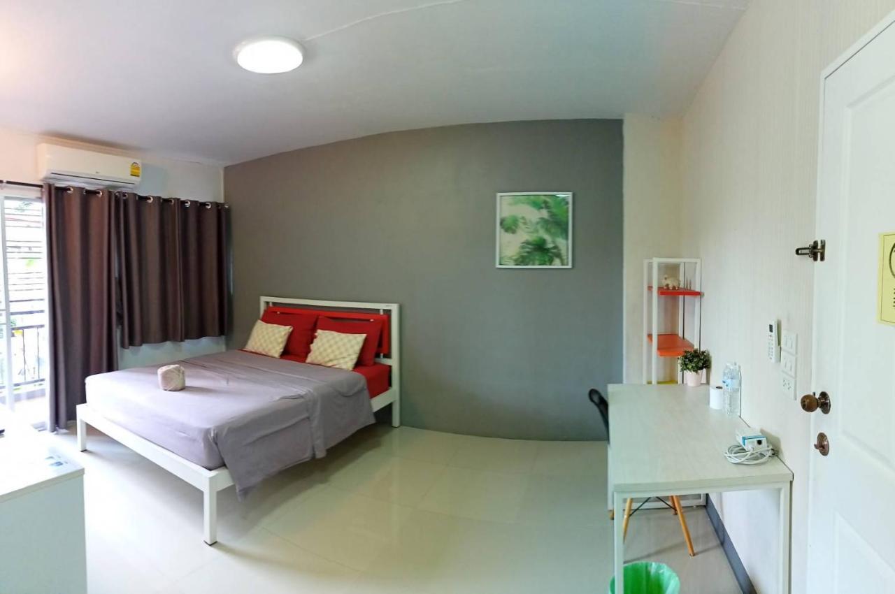 Room 9 Residence (Adults Only) Pluak Daeng Exterior photo