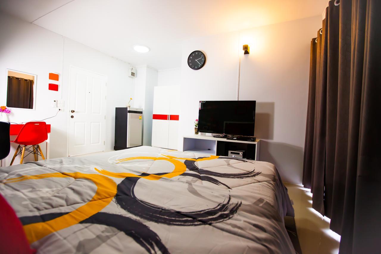 Room 9 Residence (Adults Only) Pluak Daeng Exterior photo