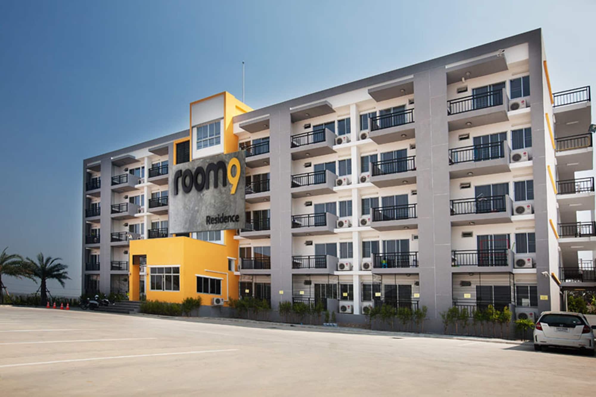 Room 9 Residence (Adults Only) Pluak Daeng Exterior photo
